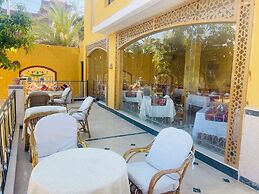 Jewel Howard Carter Hotel