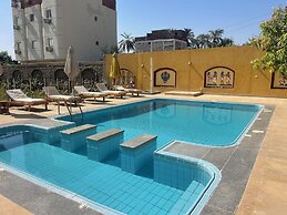 Jewel Howard Carter Hotel