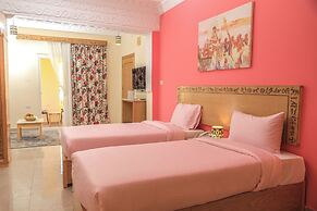 Jewel Howard Carter Hotel