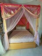 Jewel Howard Carter Hotel