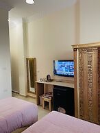 Jewel Howard Carter Hotel