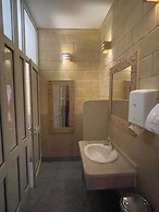 Jewel Howard Carter Hotel