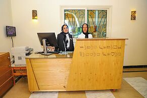 Jewel Howard Carter Hotel