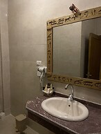 Jewel Howard Carter Hotel