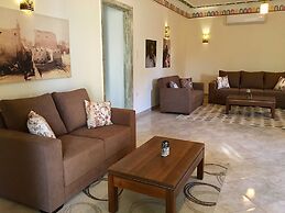 Jewel Howard Carter Hotel