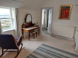 Summer Isles Hotel