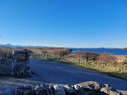 Summer Isles Hotel