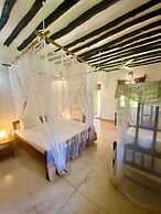 Mangrove Lodge
