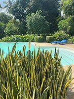Mangrove Lodge