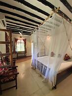 Mangrove Lodge