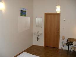 Kiðagil Guesthouse