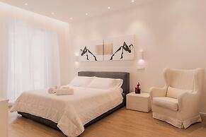J&O' Luxury Suite