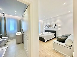 J&O' Luxury Suite