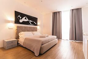 J&O' Luxury Suite