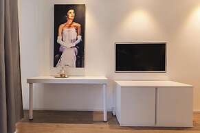 J&O' Luxury Suite