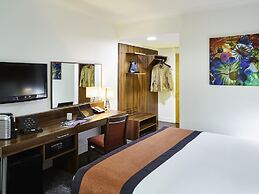 Mercure St Helens