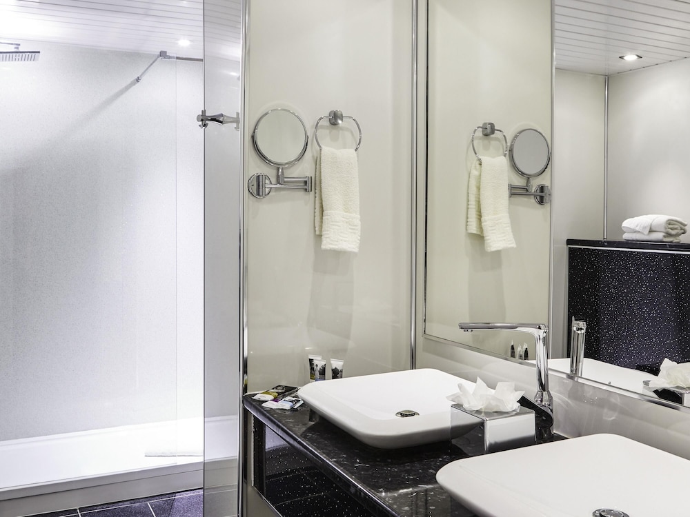 Mercure St Helens