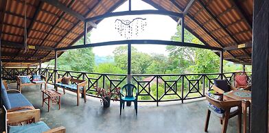 La Qhia Eco Retreat