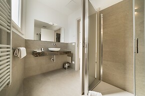 Garda Room