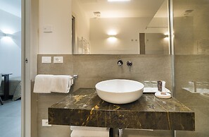 Garda Room