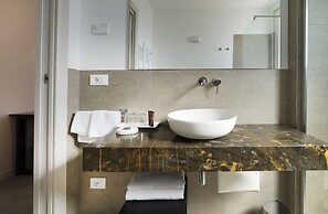 Garda Room