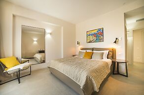 Garda Room