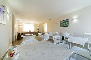 Garda Room