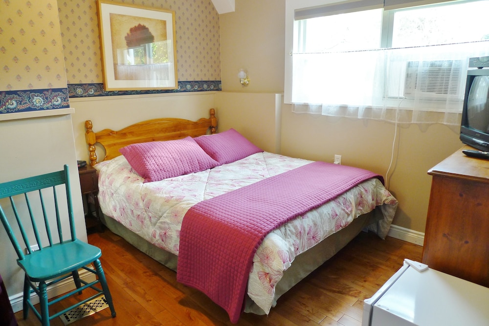 Cavendish Breeze Inn
