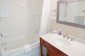 Cavendish Breeze Inn