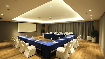 Holiday Inn Express Linyi Riverside by IHG