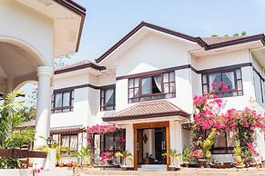 Veranda Suites and Restaurant