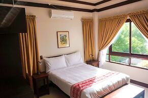 Veranda Suites and Restaurant