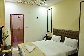 Hotel Sarweshwary