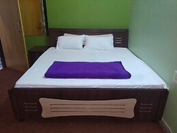 Hotel Zamarrud Palace