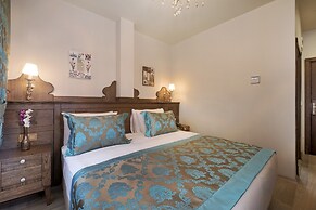 Perapolis Hotel