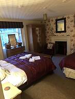 The Oakeley Arms Hotel