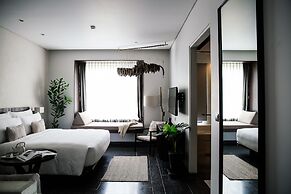 Treeline Urban Resort