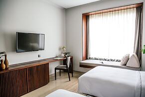 Treeline Urban Resort