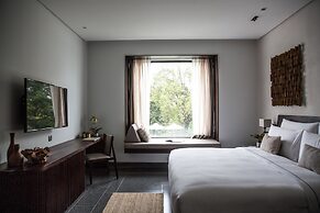 Treeline Urban Resort