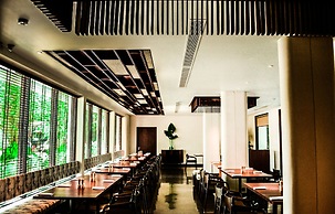 Treeline Urban Resort
