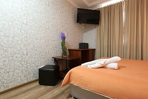 Char Hotel