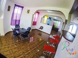 Regi Hotel & Bar