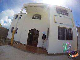 Regi Hotel & Bar
