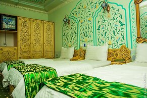 Hotel Hon Saroy