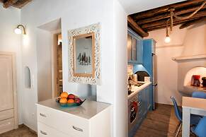 Gavrion's Nest  - Premium Cycladic Studio