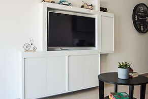 Phaedrus Living: Seaside Luxury Flat Lighthouse 53