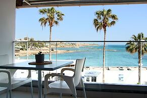 Phaedrus Living: Seaside Luxury Flat Lighthouse 53