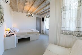 Anthi House