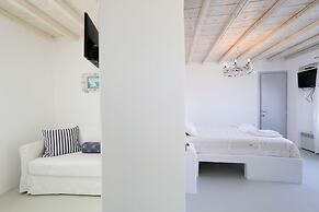 Anthi House