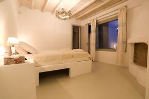 Anthi House